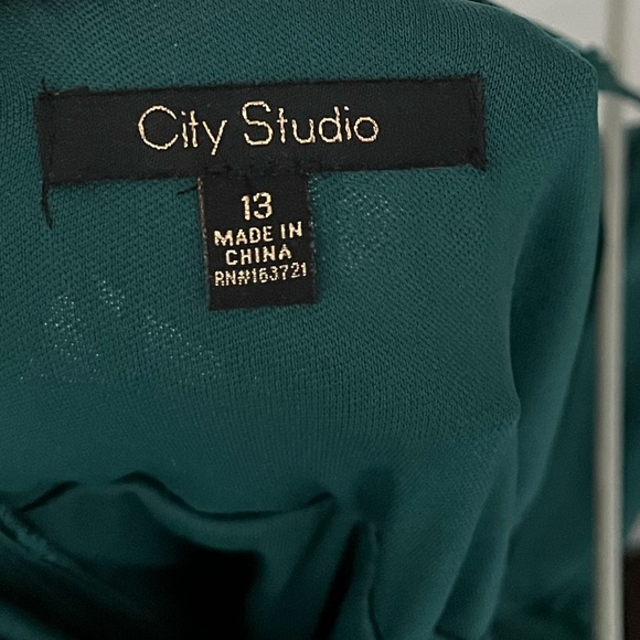 V-Neck Evening Gown in Emerald with embellishment - Picture 4 of 4